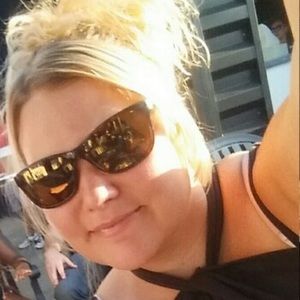 Meet your Posher, Kasey